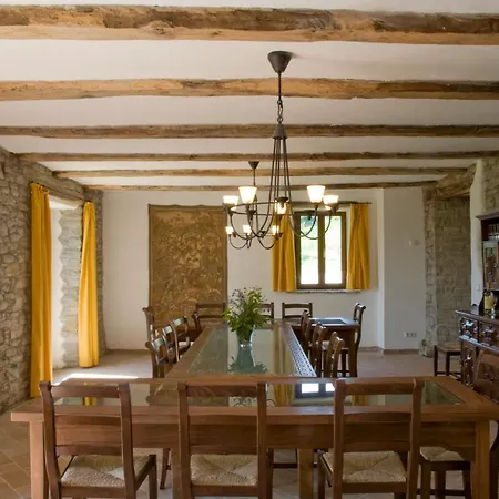 Nyaraló Buchere Mombarcaro